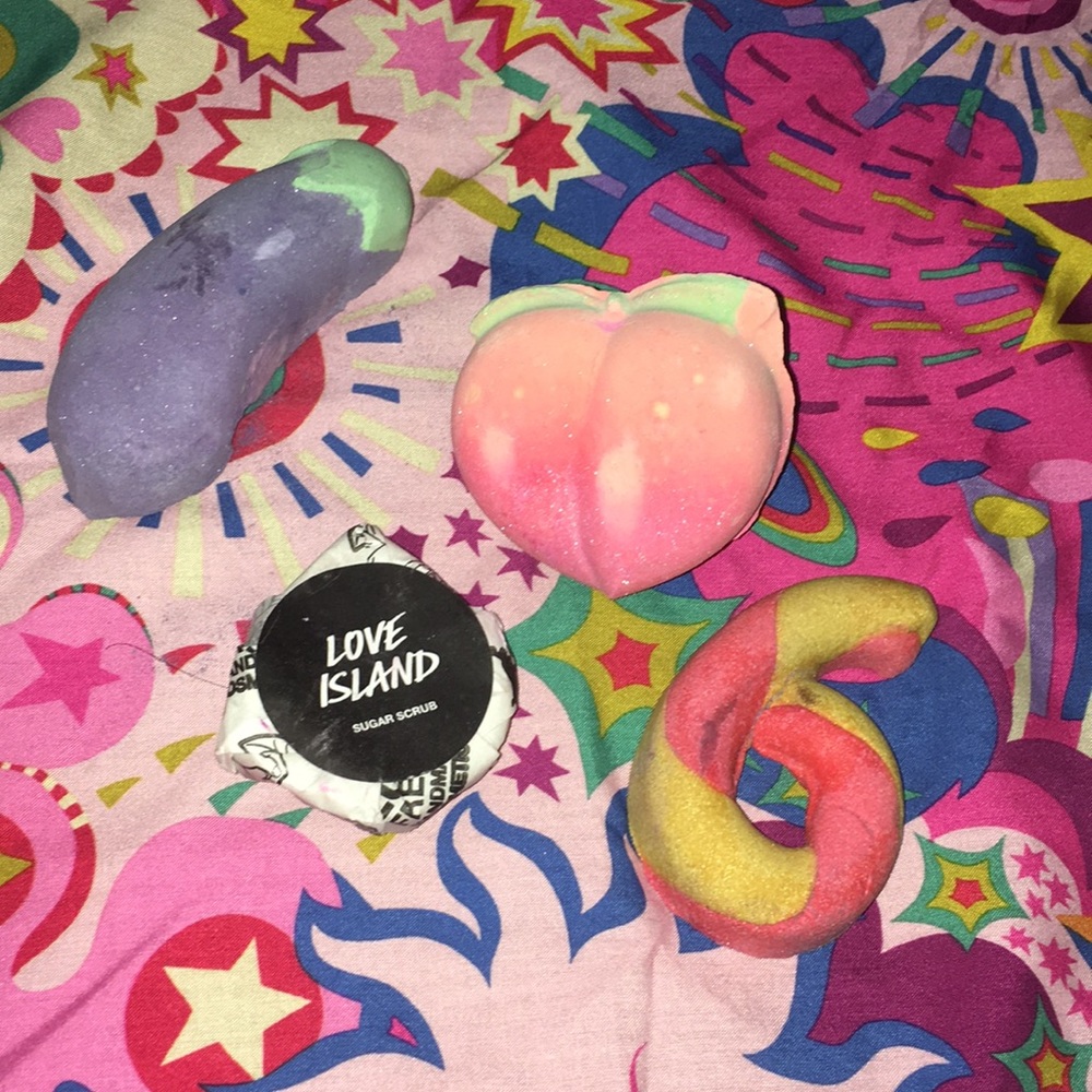 LUSH Cosmetics Valentines Day Bundle Limited 💕